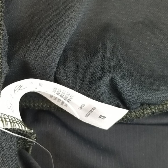 50%OFF Salt & Cove Junior's Black Cutout Halter Ribbed Tankini Swim Top XS - Picture 5 of 8